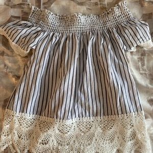 off the shoulder shirt!!